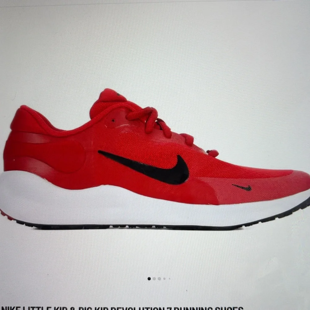 Nike Revolution 7 Sneaker in Red/Black, 4